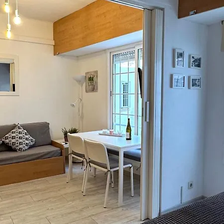 Апартаменти Lets Holidays Comfortable Near *