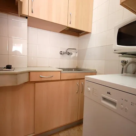 Апартаменти Lets Holidays Comfortable Near *